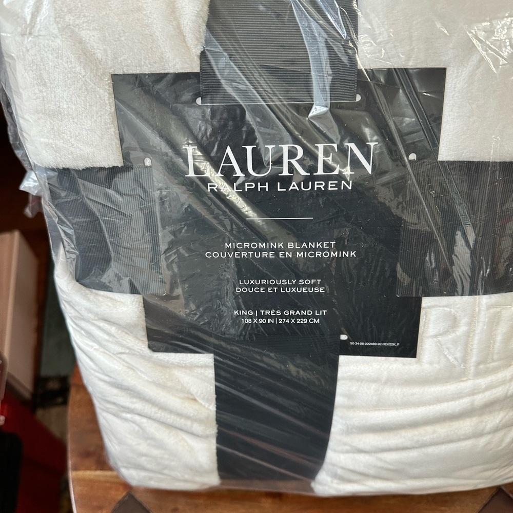 Lauren Ralph Lauren Hollywood Cream King Size Micromink Blanket - Picture 2 of 10
